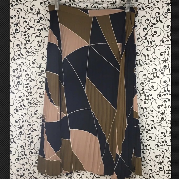 Ann Taylor Dresses & Skirts - Ann Taylor Mosiac Pleated Skirt